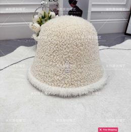 Designer Ball Caps Y Familys 23 AutumnWinter New Letter Western style Plush Fisherman Hat Minimalist and High end Feeling Bucket Hat Show Face Small Instagram Wind Wa