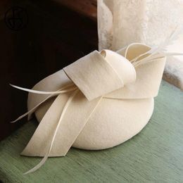 Berets FS Elegant Wool Felt Fascinator Hat Women White Pillbox Hats For Bridal Wedding Party Feather Fedora Stewardess