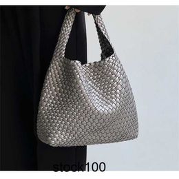 Jodie BottegaaVenetas Bag Women's Handbag 2024 Trendy French Niche Shoulder Bag with Large Capacity Portable Tote Handmade Woven Versatile