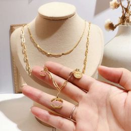 Pendant Necklaces Top Womens Memory Necklaces Designer Pendant 18 Gold Gift Dainty Jewellery Necklace Celtic Stainless Steel Long Chain Wedding2024