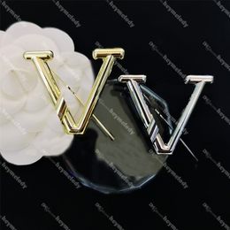 Glossy Designer Letter Brooches With Steel Stamps Suit Coat Collar Brooches Bag Decoration Jewelry