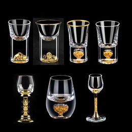 Wine Glasses 24K Gold Leaf Small Shot Glass Lead-free Crystal Glass Gild Built In Luxury Golden Vodka Spirit Small Wine Glasses Bar Wine Set YQ240105