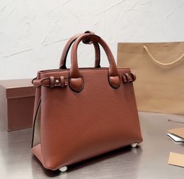 Womens luxury handbag Large capacity shopping bag Classic style Letter shoulder bag Top leather lady temperament totes