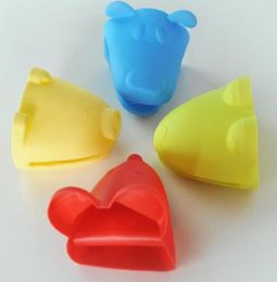 Animal shaped silicone Oven mitt Pot Holder Potholder Pliable Glove colorful4212259