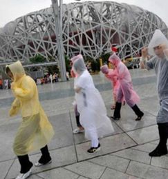 Fashion Onetime Raincoat Disposable PE Raincoats Poncho Rainwear Travel Rain Wear Coat4302054