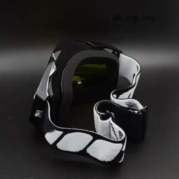 Brand SKI Goggles Mountain Motocross Goggles Professional Anti Fog Dual Lens Uv400 Mem Women Battlegrounds Eyeglasses with Case 9385