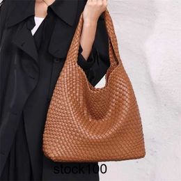 Niche Bag Jodie Small Design Large Capacity Woven Bag Portable One Shoulder Casual Autumn and Winter