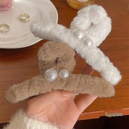 Winter Plush Hair Claws Women Solid Color Hairy Ponytail Hair Clip Fluffy Clip Pearls Faux Fur Hairpins Hair Accessories