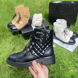 Women Designer Ankle Boots Diamond Lattice Martin Boots 2022 New Thick Heel Round Head Lace-up British Style Thick Soled Motorcycle Ankle Boots Autumn Winter