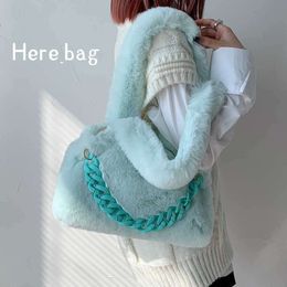 Totes Top trends Fluffy Faux Fur Soft Shoulder Bags for Women Winter Korean Fashion Plush Kawaii Large Ladies Handbags Candy Color