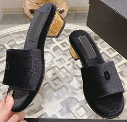 Womens Chunky Heels Sandals Slip On Slippers Designer Sheepskin Cloth Slides Mules Outdoor Leisure Shoe Luxurys Ladies Round Toes Beach Shoe With Dust Bags
