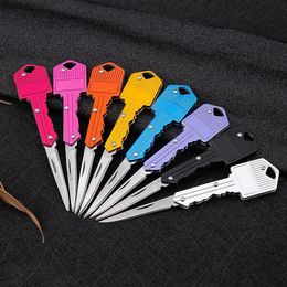 Mini Folding Knife Keychain Outdoor Gadgets Key Shape Pocket Fruit Knifes Multifunctional Tool Key Chain Self-defense Keychains 10 Colours LL