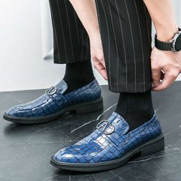 Business Casual Brogue Men Fashion Blue Slip-on Men's Dress Shoes Trend Glitter Patent Leather Moccasins Man Loafers