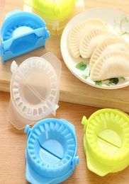 DIY Dumplings Jiaozi Maker Tool Dough Press Dumpling Pie Ravioli Mould Clips Kitchen Gadgets Accessories7264399