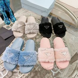 2024 Pantoffel der neuen Stile Luxusschuhe Frauen Schuhrutschen Designer Slides Sandal Herbst Winter Trendy Woll Lamm Oran Woolkskin Sheepskinslides