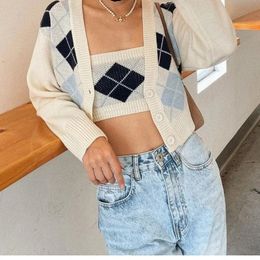 Sexy Ladies Retro Plaid Knit V-neck Single-breasted Knit Cardigan Sweater Retro Diamond Check Knit Two-piece Chest Wrap 240109