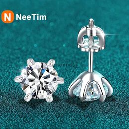 Stud NeeTim 1ct 2ct Moissanite Screw Earrings for Women 925 Sterling Sliver with Gold Plated Diamond Wedding Party Girl Stud Earrings YQ240110
