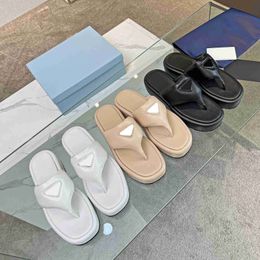 Soft padded nappa leather thong wedge sandals designer women slipper platform sandals flip flops comfortable soft out door slides with box size 35-42