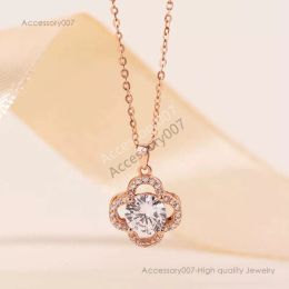 designer jewelry necklace Designer Four-leaf clover Necklace Luxury Top New silver rotating Clover female rose gold chain Mossan Stone Pendant Necklace