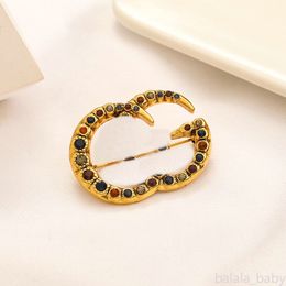 High Quality Diamond Brooches Designer Jewelry Colored Diamond Brooch Pin Brand Letter Pins Women Jewelry Party Gift