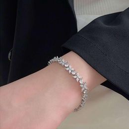 Armreif T-Armband mit Intarsien aus Carbon-T-Volldiamanten Celebrity Light Fashion Damen Advanced Feeling