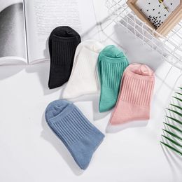 5 Pairs/lot Fall Winter Mid-tube Kids Socks for Girls Solid Color Soft Breathable Deodorant Massage Thick Cotton 240109