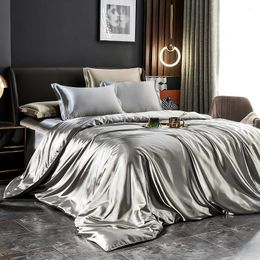 Solid Mulberry Silk Bedding Set with Duvet Cover Bed Sheet Pillowcases Luxury Satin Single Double Bedsheet King Queen Twin Size 240109