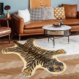 Carpets Tiger Pattern Carpet Imitation Tiger Pattern Living Room Bedroom Bedside Study Short Hair Carpet Washable