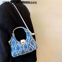 Umhängetaschen 2024 Sommer Denim Hand für Frauen Hochwertige Tasche Luxus Achselhöhle Mode Geldbörsen und Handtasche Designer Satchel