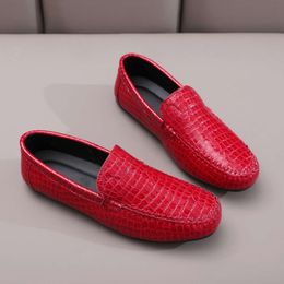 New Green Men's Leather Fashion Slip-on Casual Man Loafers Soft Comfort Non-slip Moccasins for Men Flat Driving Shoes