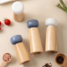 Salt and Pepper Grinder Solid Wood Spice Pepper Mill with Strong Adjustable Core Manual Pepper Shakers Kitchen Cooking Tools 240110