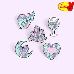 Hot Lapel Pins Jewel Diamond Goblet Design Brooches for Women Men Wear Hat Glasses Sitting Small Pet Animal Party Casual Brooch Pin Gifts High