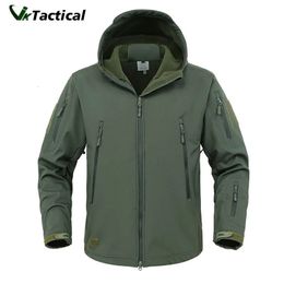 Military Shark Skin Soft Shell Jackets Men Tactical Windproof Waterproof Jacket Army Combat Mens Hooded Bomber Coats 240110