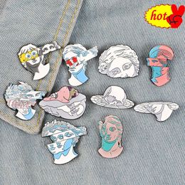 Cutting a sculpture of a person's head and skull Pin Brooches Hard enamel lapel pins Backpack Jackets Bags Accessories for Men