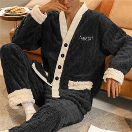 2024 Men Winter Warm Flannel Pyjamas Set Vneck Fluffy Coat Long Pants Male Sleepwear for Sleeping 2 Pieces Housewear 3XL 240109