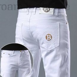 Herren Jeans Designer 2023 Weiß für Frühling und Herbst Neue Slim Fit Füße High-End-Modemarke Elastische lässige leichte Hosen BABE EX2R