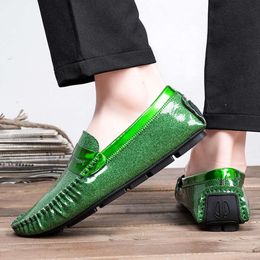 Glitter Patent Leather Loafers for Men Fashion Green Bright Men's Casual Shoes Trendy Slip-on Flat Social Shoe Male