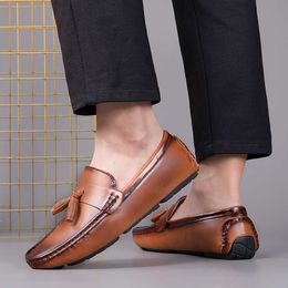Retro England Breathable Men's Comfortable Business Leather Shoes for Lightweight Slip-on Men Loafers