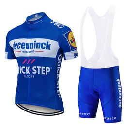 2019 New QUICK STEP Team cycling jersey gel pad bike shorts set MTB SOBYCLE Ropa Ciclismo mens pro summer bicycling Maillot wear252i