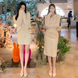 Korean Coarse Tweed Sequin Wrap Hip Skirt Women Fashion Split Temperament High-end Slim Spring Autumn Plaid Party A-line Wear 240110