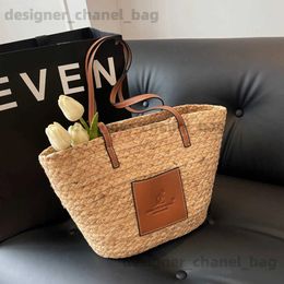 Shoulder Bags Fashion Designer Women Shoulder Bag High Quality with PU Handle Summer Rattan Beach Bag Luxury Travel Basket T240110