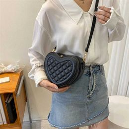 Shoulder Bags Fashion Rhombic Pattern Crossbody Bag Love Heart Shaped Solid Color PU Messenger Women Handbag Sling Purse for Girlstylishhandbagsstore