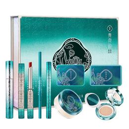 Sets Make up set 8 piece makeup box for christmas birthday Lipstick loose powder eyeshadow