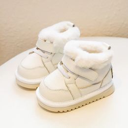 Stivali da bambino invernali da bambino in tinta unita peluche caldi primi camminatori 0-3 anni stivali da neve per bambini con fondo morbido scarpe da ragazza antiscivolo 240109