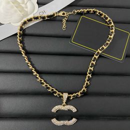 Designer Pearl Necklace Choker Chain Brand Letter Diamond Pendants Necklaces Women Wedding Jewellery Gift