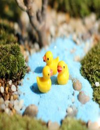 New 200PcsSet Mini Kawaii Resin Miniatures Yellow Duck DIY Decoration Crafts Making Fairy Garden Dollhouse Micro Landscape Gifts3281266