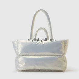Shoulder Bags Fashion Padded Large Tote Bag Designer Puffer Women Shoulder Bags Nylon Waterproof Lady Handbags Sier Soft Puffy Bag 2023 Newstylishyslbags