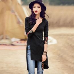 T-Shirts Ethnic Embroidery Long Black Tshirt Women Elegant Side Split Tee Shirt Femme Autumn Long sleeve Boat neck Ladies Tops