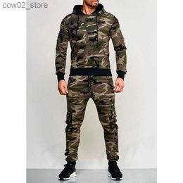 Men's Tracksuits New 2 Pieces Tracksuit Men's Military Hoodie Sets Sublimation Camouflage Muscle Man Autumn Winter Tactical Jacket Pants Q230110