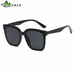 Designer Sunglasses G Home 10 Black Frame Trendy Sunglasses Fashion Korean Style GM Outdoor Decoration Sunglasses Metal Hinge TEJO